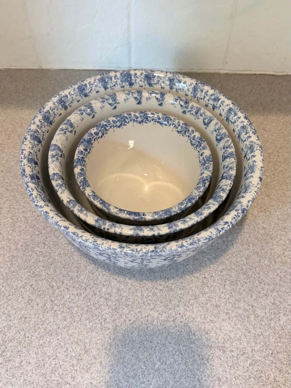 William Sonoma Vintage Nesting Bowl Set-Blue & White Sponge paint-heavy ceramic